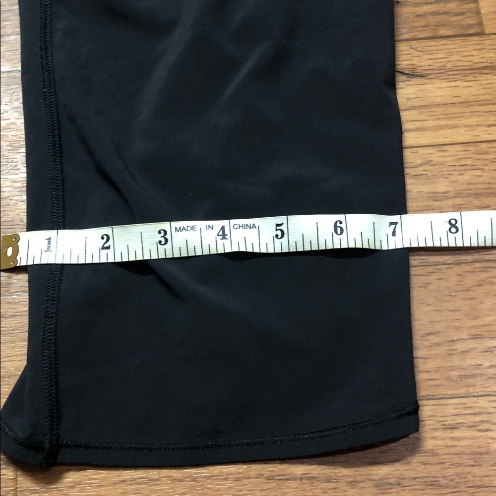 Lululemon - Picture 3 of 4